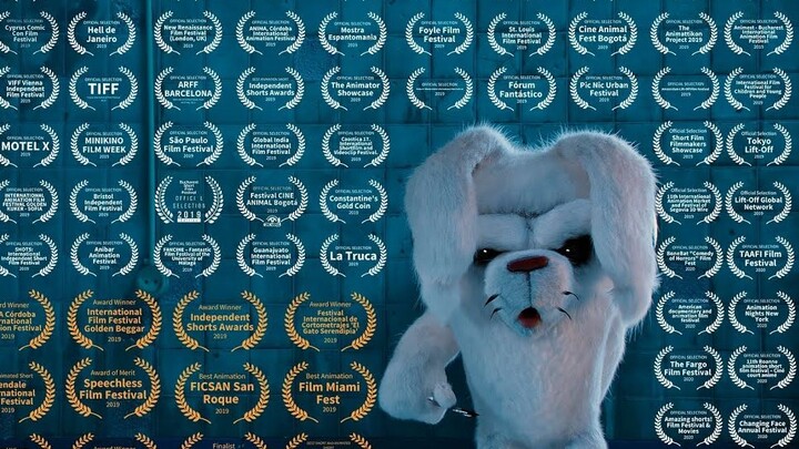 There are so many awards that the animation can't be arranged in the layout...