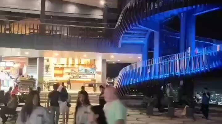 努力的意义，是把喜欢的人和事留在身边每一步坚持都算数，每一份付出都有回应，愿我们都能通过努力，拥有满是欢喜的人生