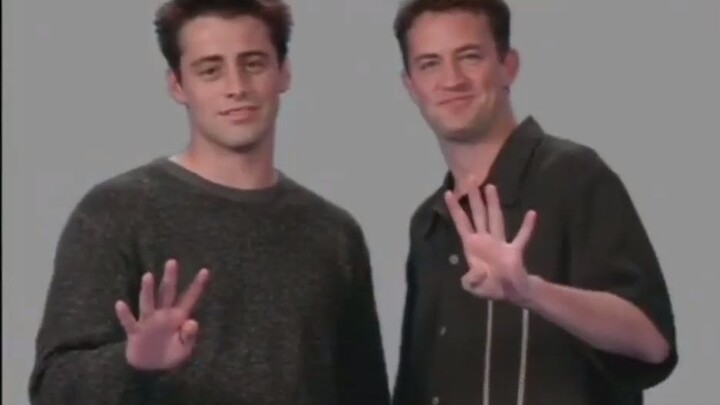 Chandler dan Joey dari Friends syuting promo TV bersama, duo paling tampan