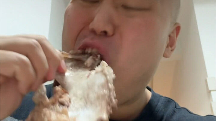 Open the door and see the meal.