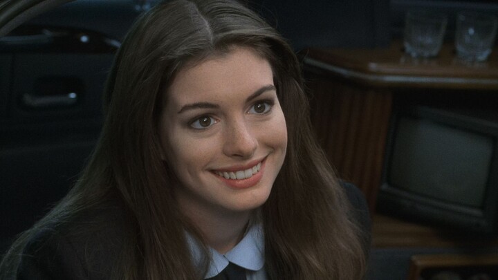 The female lead's two blunders turned out to be the funniest part of the entire film.