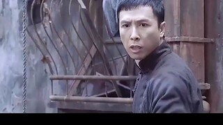 Diệp Vấn: Ngươi không thể tùy ý nhìn bà Diệp bất cứ lúc nào, dù chỉ một lần.