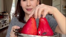 Yang ini hasil belanja di Pasar Baru kemarin … yang bareng Nangka Musang King … harganya 1 kg 60rb
