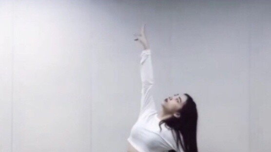 【So Ruiqi】20190502 Cover Tari "Sudah Jam 12" Kim Chungha