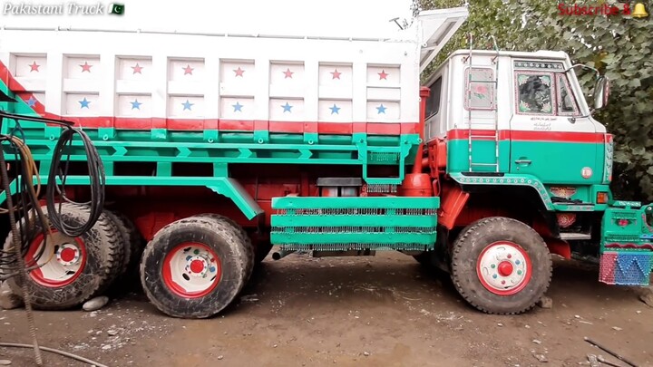 How to change a tipper Truck tire in pakistan