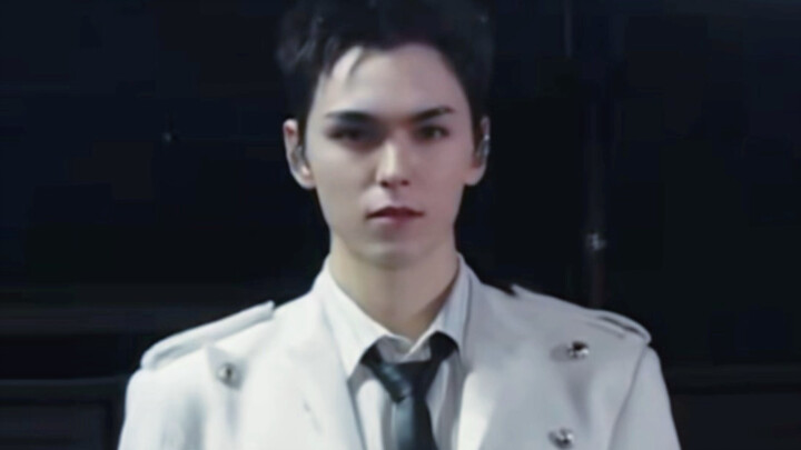 Ít có idol Kpop nào trẻ ra chỉ nhờ vào mái tóc