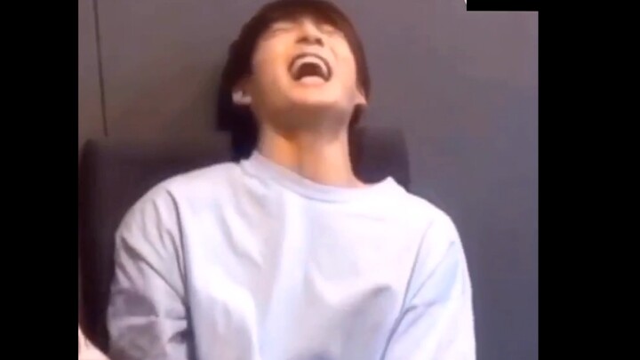 34s of Jeon Jung Kook's laugh