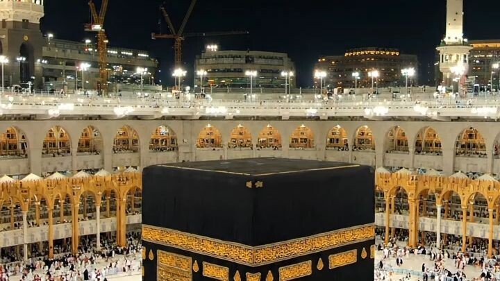 “The House of Allah — A Place of Peace 🕋✨”