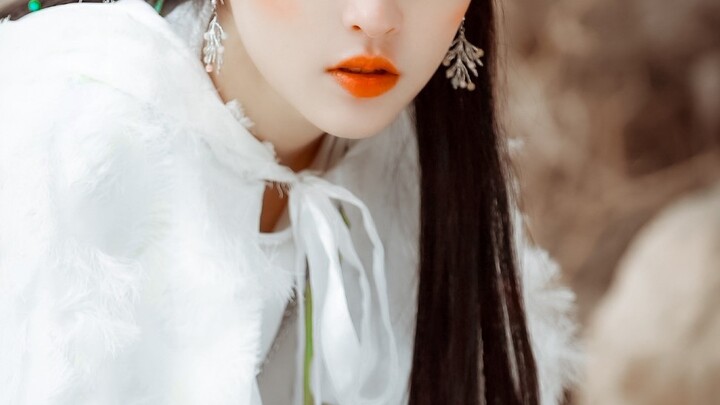 Chắc chắn rồi! Bao nhiêu người đã gửi lưỡi dao cho nhà biên kịch để giúp cô ấy vươn lên hàng đầu