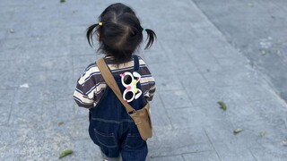 ตกใจไปเลย! ลูกน้อยวัยสองขวาวิดีโอคอลหาพ่อ พูดอะไรบ้างนะ