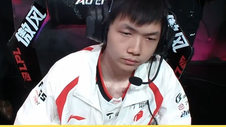 17 menit, 225 lantai, Little Fire Dragon! Rekan tim yang main curang, si Little Cream yang mengharuk