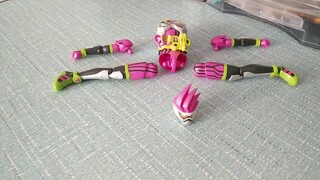 [Hoạt hình dừng chuyển động] Nhanh chóng lắp ráp Kamen Rider, vừa bắn vừa chiến đấu, phấn khích đến 
