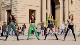 Dance on the streets of Paris! The top French dance troupe's high-energy dance aespa "Savage" is so 