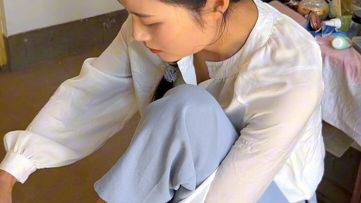 If we’re breaking up, then let’s break up—anyone who stays is a dog! #BreakupScene