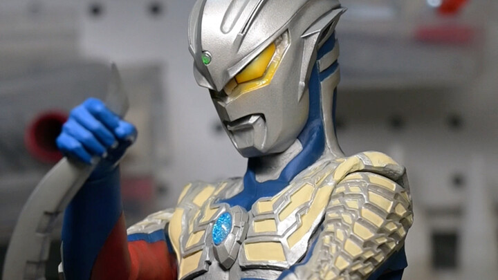 The most awesome resin piece, Cero.