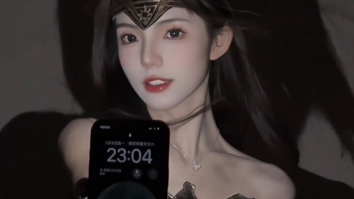 Wonder Woman Xinxin Ye lost three million fans after giving birth following her marriage.