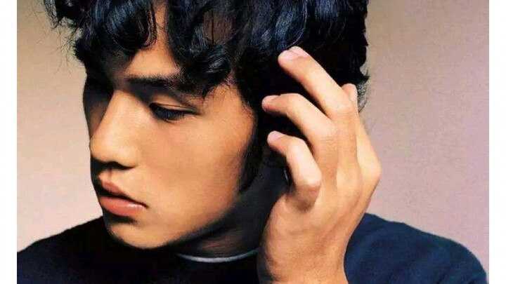 وفقًا لإحصاءات غير كاملة، فإن هؤلاء الأساتذة المميزون الذين دعموا جيرون في هذا التصنيف هم من مختلف ا