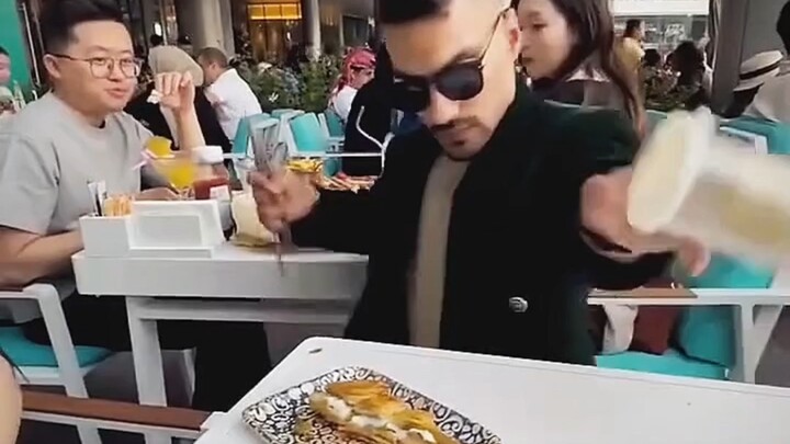 Layanan duduk itu bohongmu