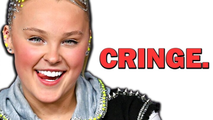 JoJo Siwa TOUCHED HERSELF On Stage..