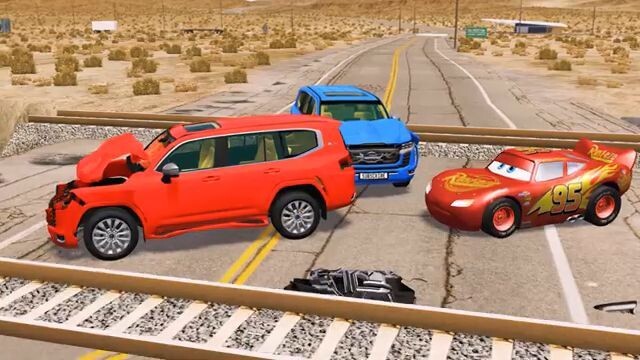 Flatbed Truck Mcqueen  _ Transportation with Truck - Pothole vs Car _508 - BeamN