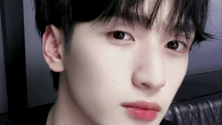 Yan Haoxiang is the coolest rapper and twists the softest waist