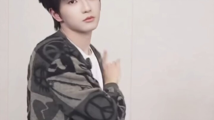 Điệu nhảy tay TFING quá xỉu