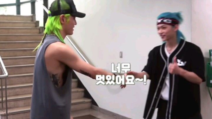 龙馥馥出现在泰容花絮里啦，怎么都知道龙馥是小鸡啊喂！