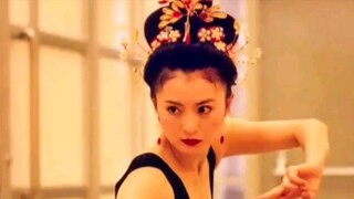 Thiên thần võ thuật "Sarah Lee" thay đổi ngoại hình trong phim và truyền hình từ độ tuổi 15 đến 35. 