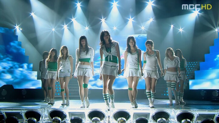 【4K 60fps】Girls' Generation - Into The New World (070915)