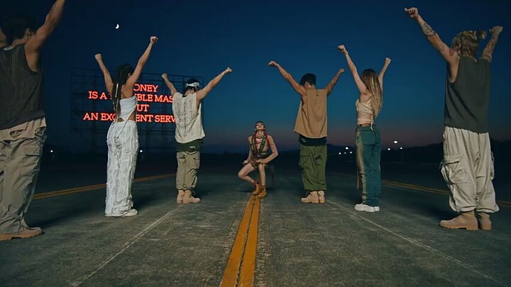 LISA - 'MONEY' DANCE PERFORMER