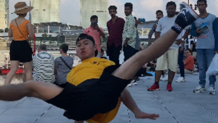 Street Dance Showdown Outdoors — The Crowd Is Absolutely Hype!