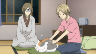 Natsume's many tricks to pet the cat