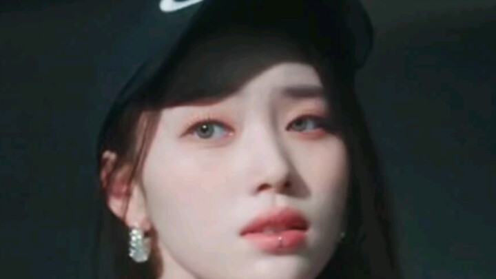 So Stunning! Kep1er Member Shen Xiaoting’s Solo Pre-Release Track “Give Me” (Feat. Huh Yunbin) Music