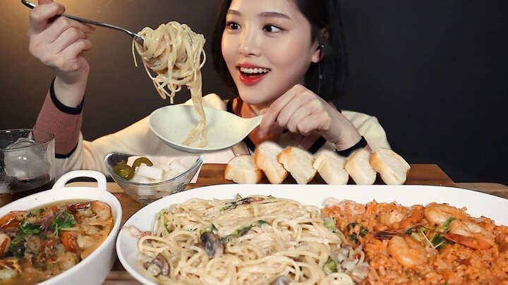 【Boki Sub Indo】Moon Bok-hee: Nasi Omelet Udang Mawar, Spageti Bacon Krim, Udang Bawang Putih, Roti —