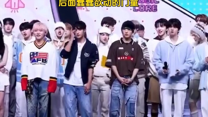 Master Shuoshun was laughed to tears by the doorman who did a big CBZ dance behind him—Myung Jae-hyu