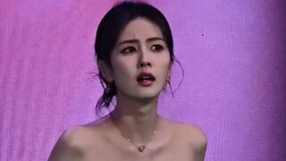 Bai Lu is so funny. A Thai fan was talking to her, but since she didn’t understand Thai, she couldn’