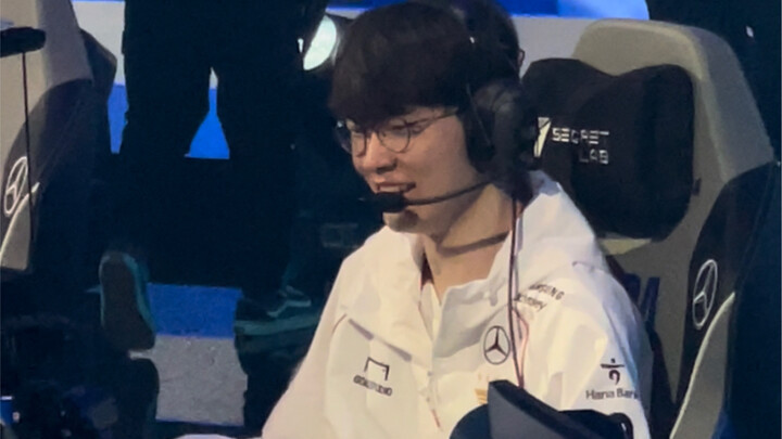How much Faker loves this game: He spent half an hour in pre-match solo practice.