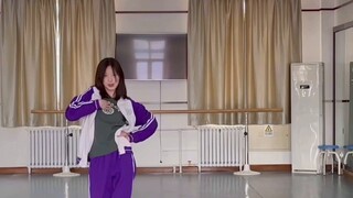 【ฟันคุดซี่แรก】รักแรกที่แท้จริง! ใครยังฟังเพลงเก่าๆเมื่อ 10 ปีก่อนบ้างคะ? - สองสาวเสียงแหลม เต้นรำอย่