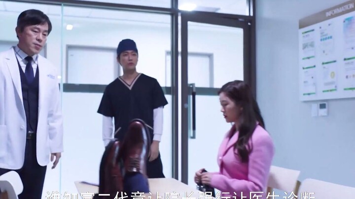 كم هو مُهين أن يكون الفقير في أقصى درجات الضعف، بينما حياته على شفير الهلاك، ويُجرّر إليه الأطباء با