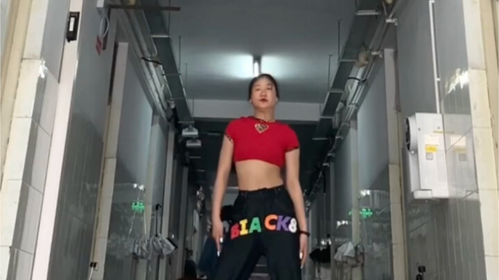 Because Hong & Good boy Shen Ha Xinan choreographed the daily life of a female college student in th