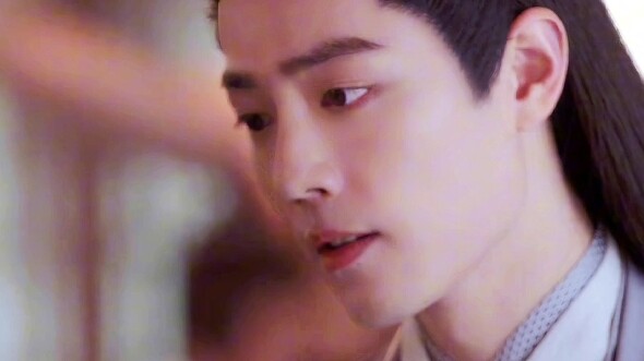 It was no less than seeing Ling'er emerge from the lake one second and die in Xiaoyao's arms the nex
