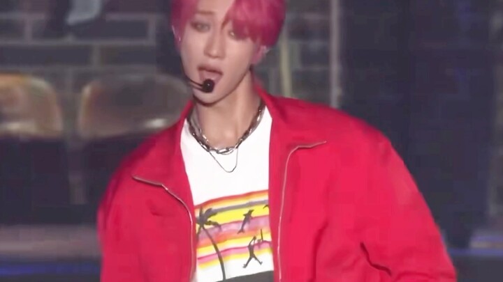 Seventeen concert stage cute little M and little Wa