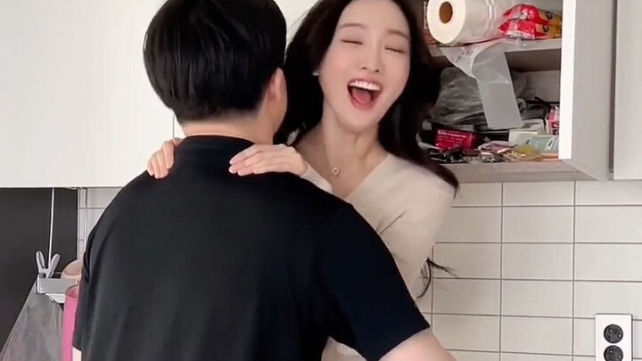 Characteristics of a Lustful Girlfriend