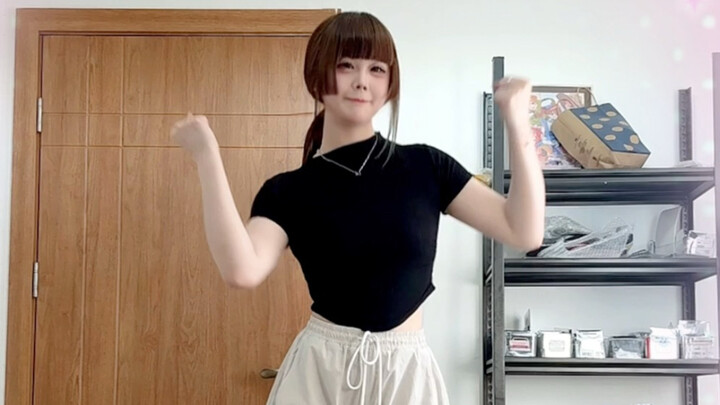 Ở công ty, lén lút trốn sếp, trong mười phút đã “cưa đổ” Melody cùng tần số