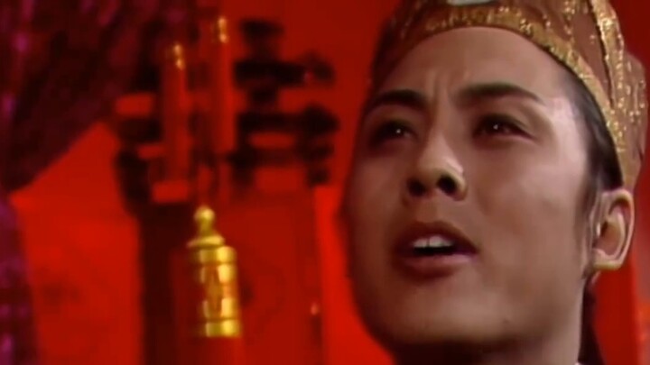 เป่าหยูแต่งงานกับเป่าไฉ แต่พระสนมเสียชีวิตกะทันหัน ทำให้เหตุการณ์สุขสันต์กลายเป็นงานศพ