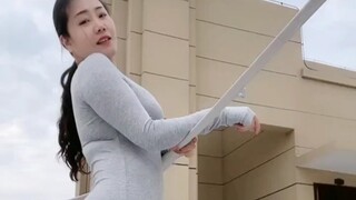 العمة تنتظرُك على السطح،