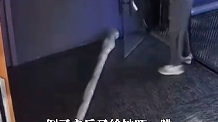 13 Juni, Shenyang, Liaoning: Keluar rumah bagi perempuan benar-benar penuh liku-liku. Netizen: Maafk