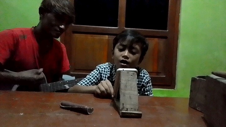 sekedar hiburan sambil bermusik