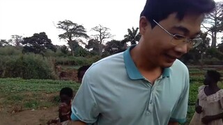 Cuộc sống châu phi__ Phát hiện vườn rau khủng và cô bé hiếu thảo ở Angola