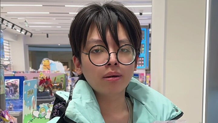 Mengikuti satu hari seorang penggemar anime…